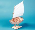 Krick Optimist 1:10 houten zeilboot. (KRI-021200)